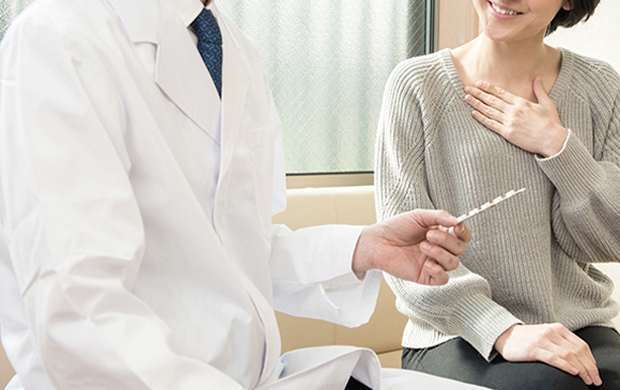 薬局の受付でのご案内